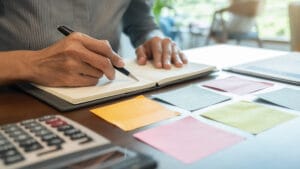 Lee más sobre el artículo Las 4 As para organizarse en familia y no decaer